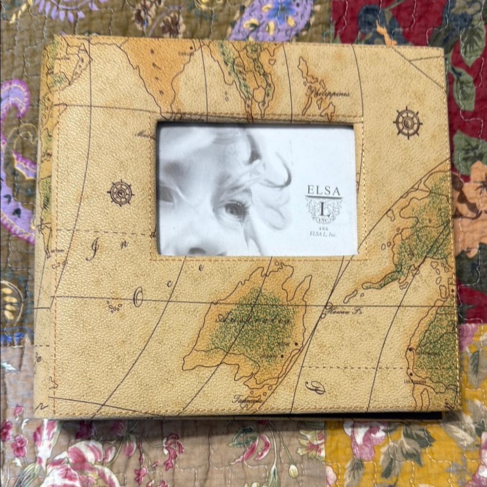 Elsa Tan Map Design Photo Album